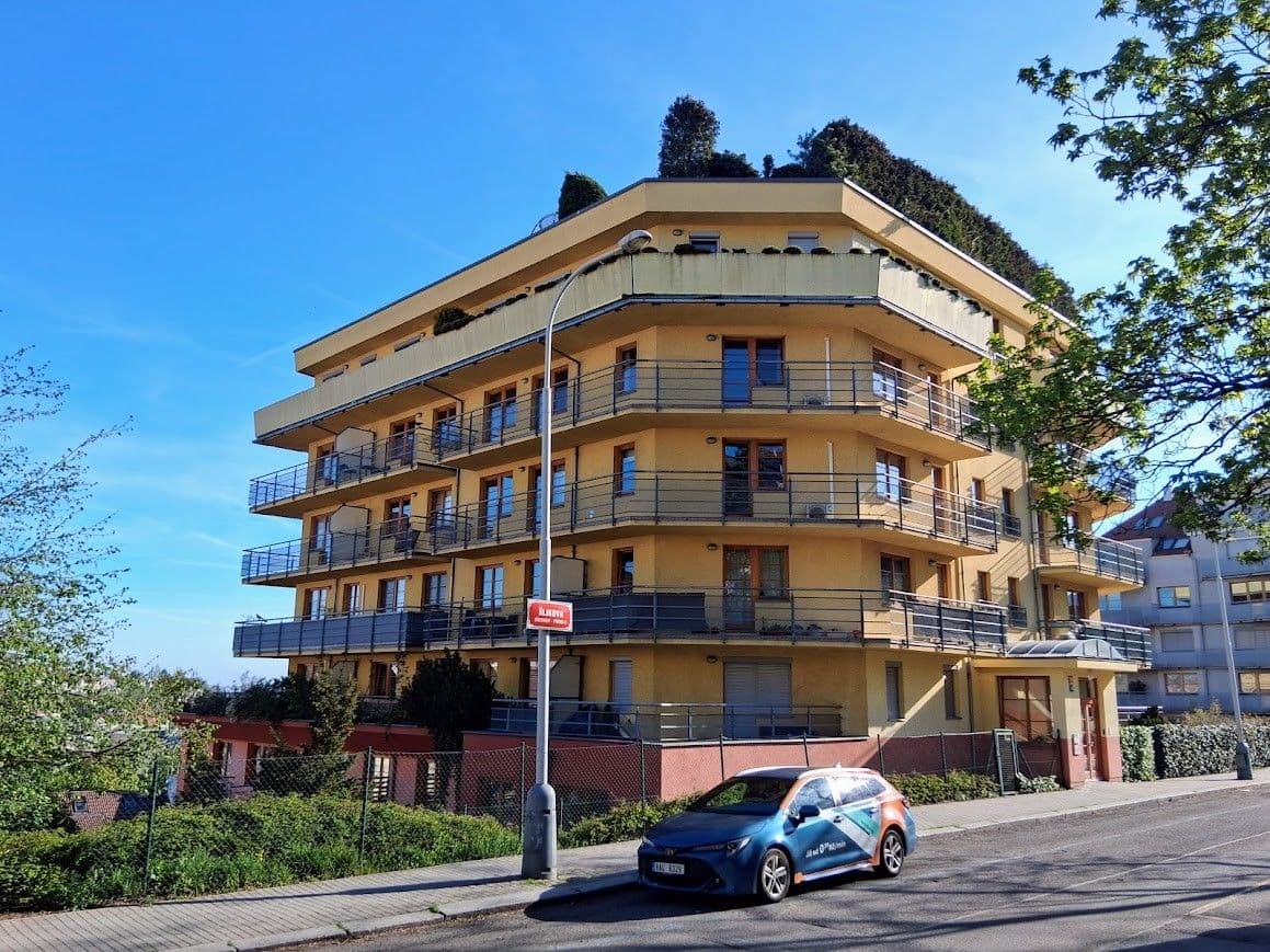 1 bedroom with open-plan kitchen flat for sale, 64 m², Šlikova, Prague, Prague 1 bedroom with open-plan kitchen flat for sale, 64 m², Šlikova, Prague, Prague