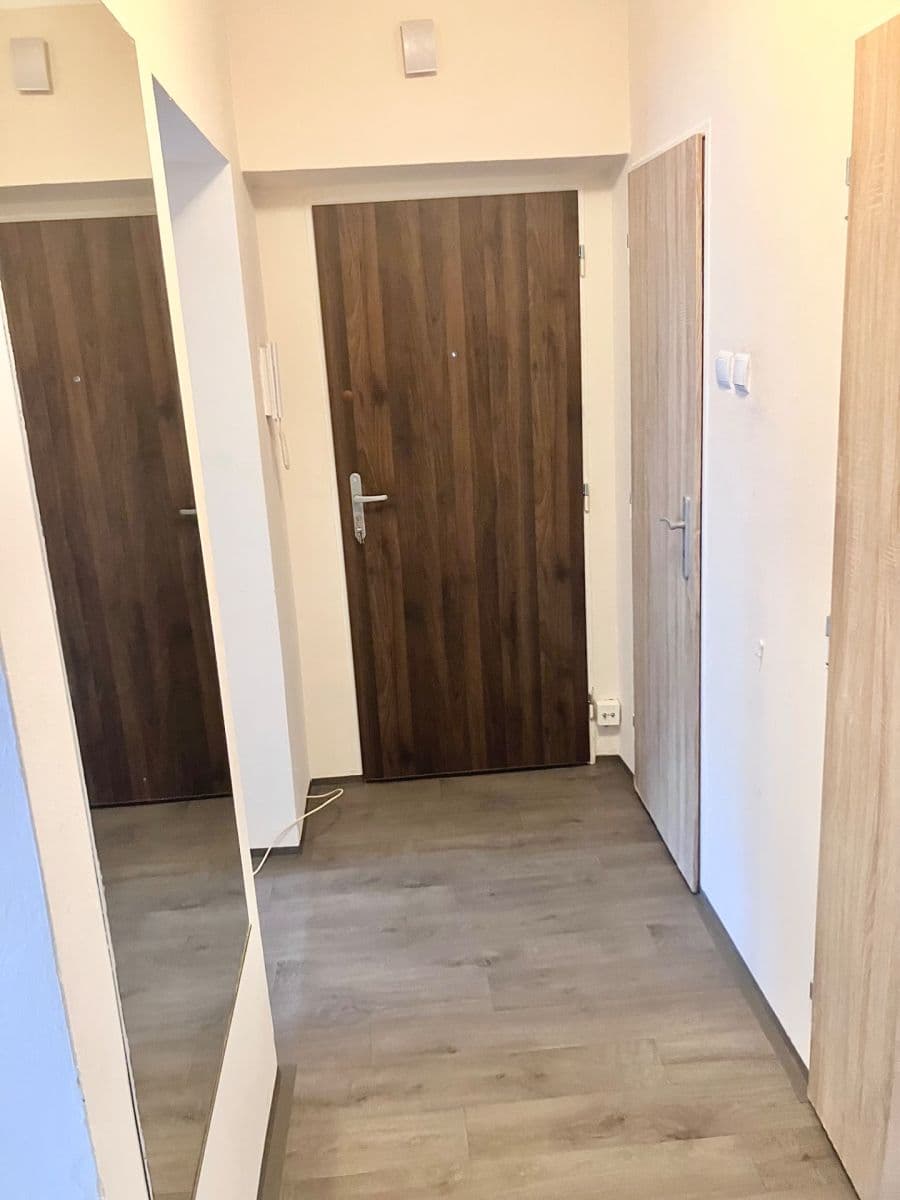 2 bedroom with open-plan kitchen flat for sale, 72 m², Čsl. armády, Děčín, Ústecký Region 2 bedroom with open-plan kitchen flat for sale, 72 m², Čsl. armády, Děčín, Ústecký Region