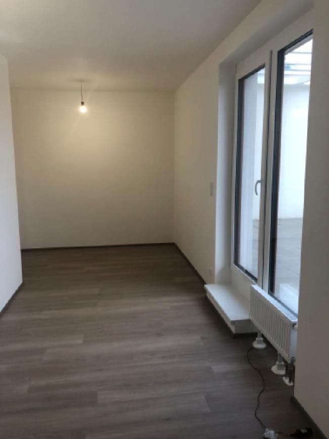 1 bedroom with open-plan kitchen flat to rent, 59 m², Kardausova, Prague, Prague 1 bedroom with open-plan kitchen flat to rent, 59 m², Kardausova, Prague, Prague