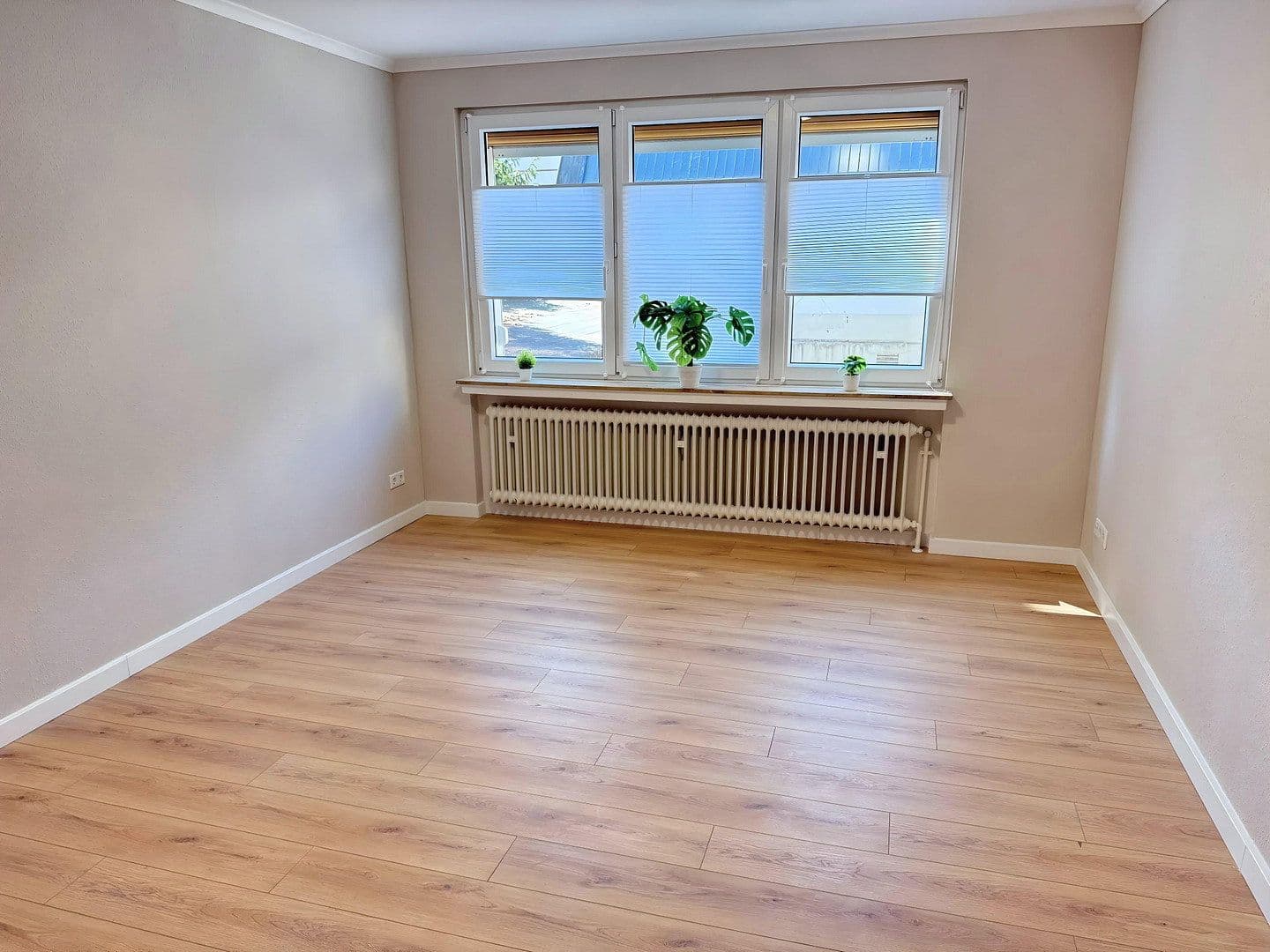 3 bedroom flat to rent, 77 m², Steinenfeld 39, Wuppertal, North Rhine-Westphalia 3 bedroom flat to rent, 77 m², Steinenfeld 39, Wuppertal, North Rhine-Westphalia
