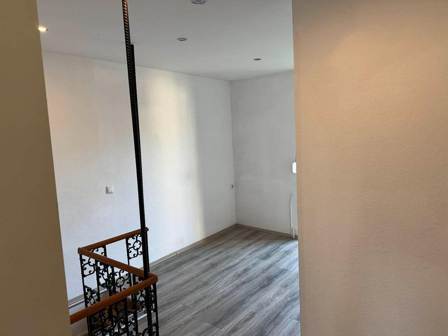 2 bedroom with open-plan kitchen flat to rent, 95 m², Bochum, North Rhine-Westphalia 2 bedroom with open-plan kitchen flat to rent, 95 m², Bochum, North Rhine-Westphalia
