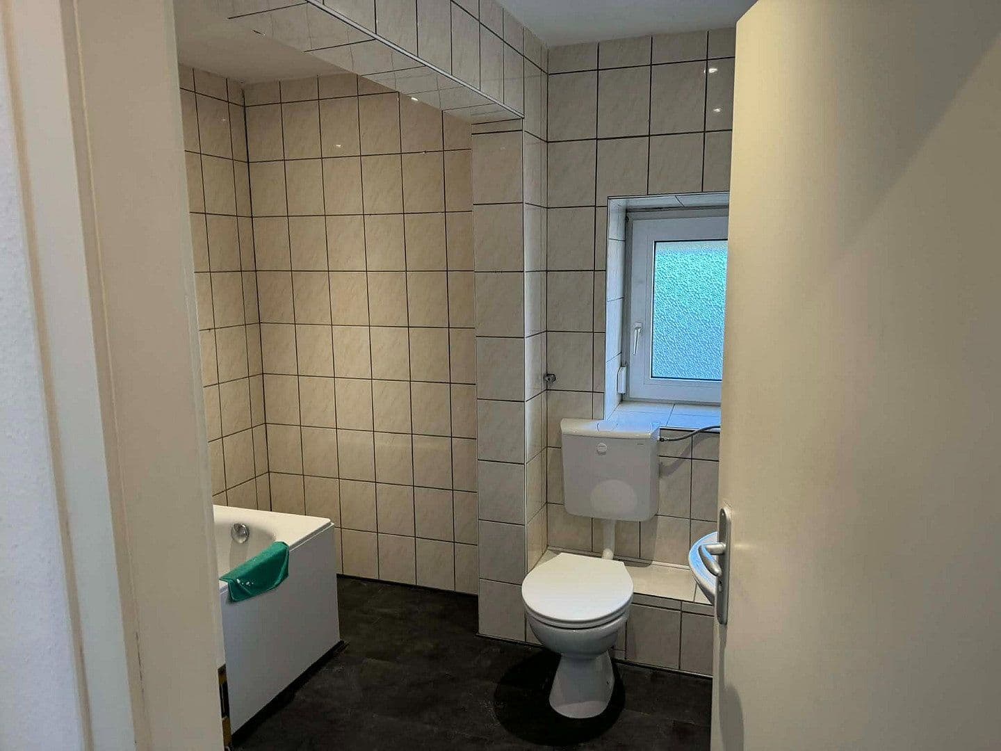 2 bedroom with open-plan kitchen flat to rent, 95 m², Bochum, North Rhine-Westphalia 2 bedroom with open-plan kitchen flat to rent, 95 m², Bochum, North Rhine-Westphalia
