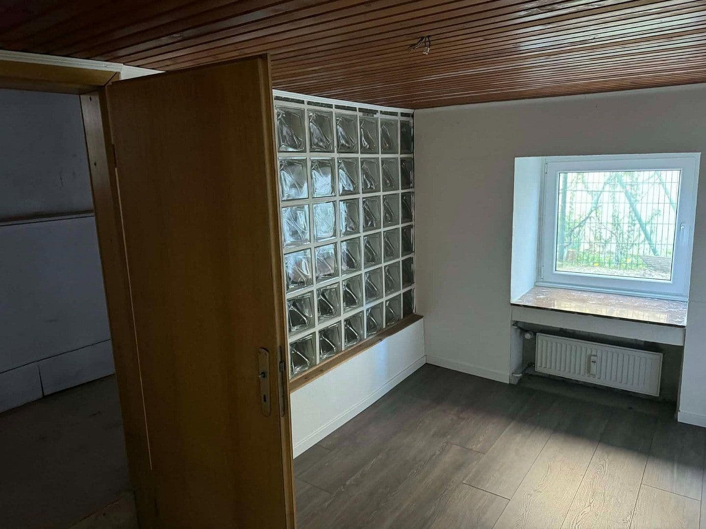 2 bedroom with open-plan kitchen flat to rent, 95 m², Bochum, North Rhine-Westphalia 2 bedroom with open-plan kitchen flat to rent, 95 m², Bochum, North Rhine-Westphalia