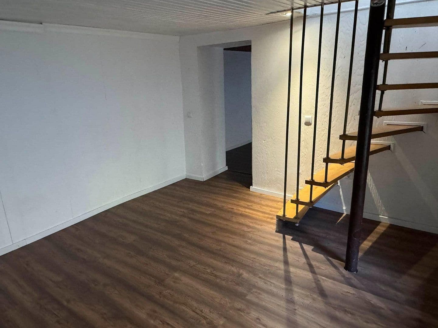 2 bedroom with open-plan kitchen flat to rent, 95 m², Bochum, North Rhine-Westphalia 2 bedroom with open-plan kitchen flat to rent, 95 m², Bochum, North Rhine-Westphalia