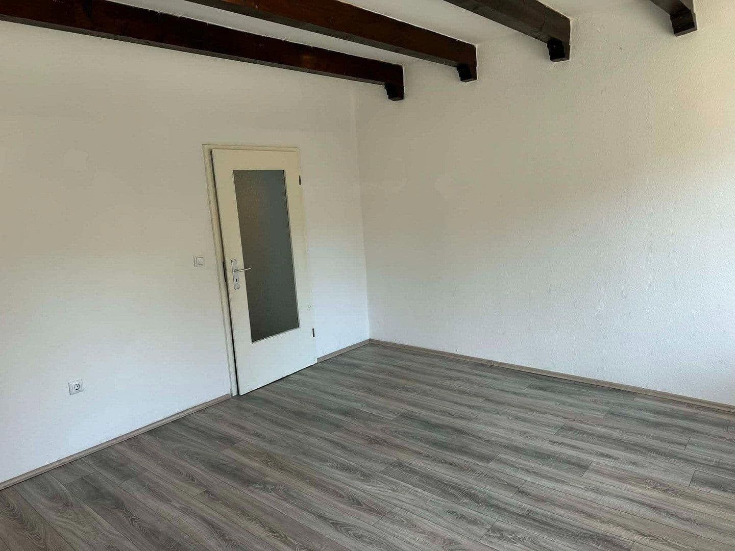 2 bedroom with open-plan kitchen flat to rent, 95 m², Bochum, North Rhine-Westphalia 2 bedroom with open-plan kitchen flat to rent, 95 m², Bochum, North Rhine-Westphalia