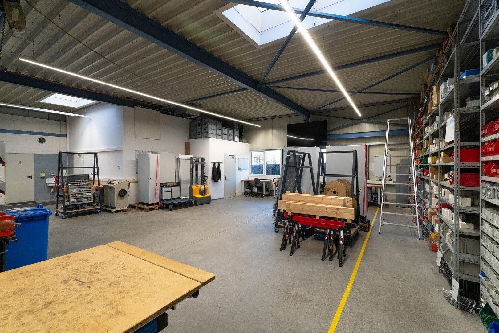 non-residential property to rent, 2,530 m², Rehwinkel 26, Porta Westfalica, North Rhine-Westphalia non-residential property to rent, 2,530 m², Rehwinkel 26, Porta Westfalica, North Rhine-Westphalia