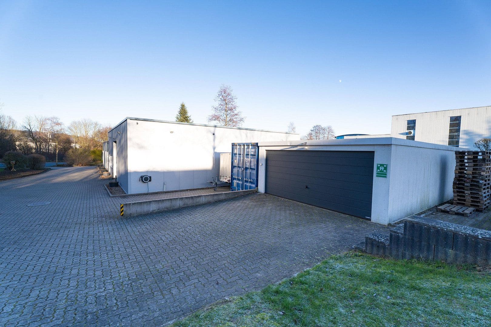 non-residential property to rent, 2,530 m², Rehwinkel 26, Porta Westfalica, North Rhine-Westphalia non-residential property to rent, 2,530 m², Rehwinkel 26, Porta Westfalica, North Rhine-Westphalia