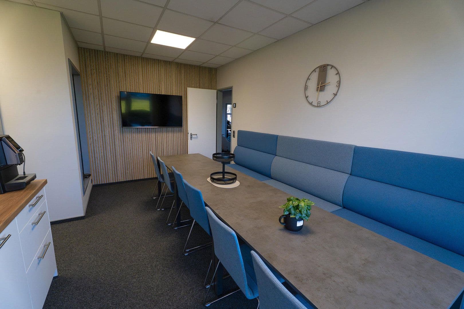 non-residential property to rent, 2,530 m², Rehwinkel 26, Porta Westfalica, North Rhine-Westphalia non-residential property to rent, 2,530 m², Rehwinkel 26, Porta Westfalica, North Rhine-Westphalia