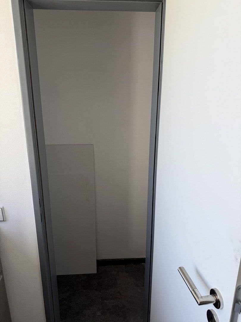 Studio flat to rent, 50 m², Kronenstraße 19a, Krefeld, North Rhine-Westphalia Studio flat to rent, 50 m², Kronenstraße 19a, Krefeld, North Rhine-Westphalia