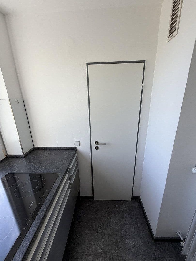 Studio flat to rent, 50 m², Kronenstraße 19a, Krefeld, North Rhine-Westphalia Studio flat to rent, 50 m², Kronenstraße 19a, Krefeld, North Rhine-Westphalia