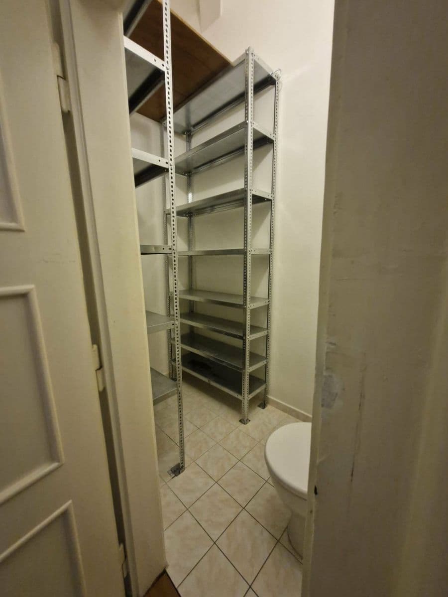 2 bedroom with open-plan kitchen flat to rent, 85 m², Podskalská, Prague, Prague 2 bedroom with open-plan kitchen flat to rent, 85 m², Podskalská, Prague, Prague