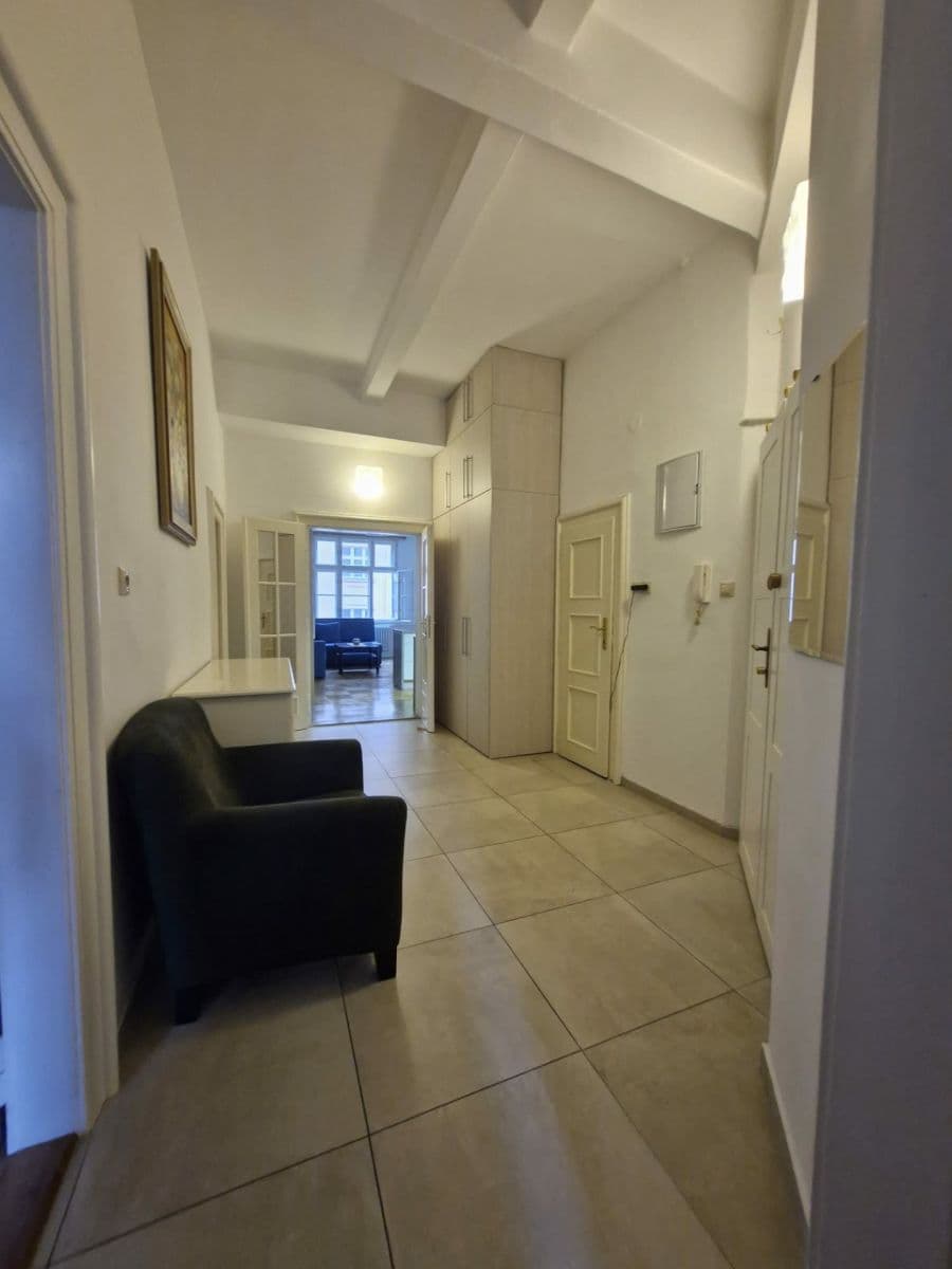 2 bedroom with open-plan kitchen flat to rent, 85 m², Podskalská, Prague, Prague 2 bedroom with open-plan kitchen flat to rent, 85 m², Podskalská, Prague, Prague