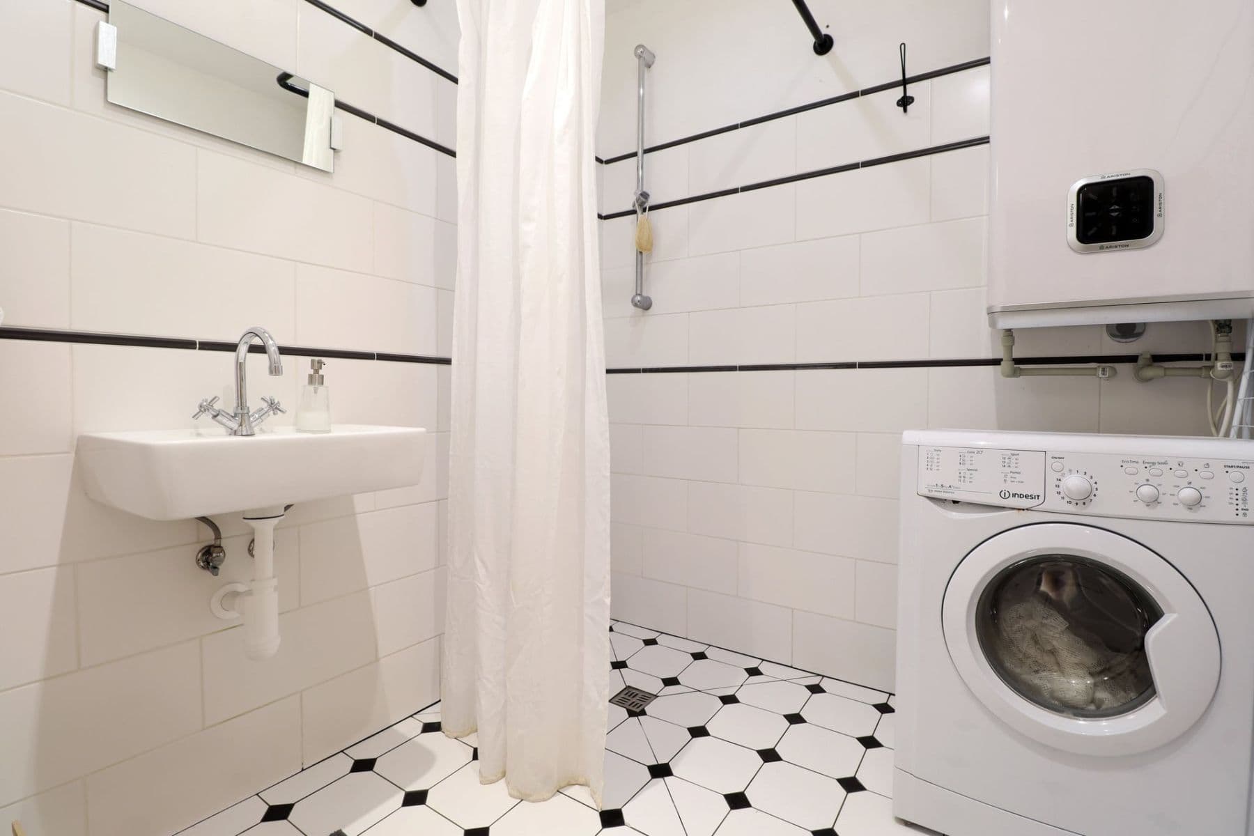 1 bedroom flat to rent, 39 m², Vacínova, Prague, Prague 1 bedroom flat to rent, 39 m², Vacínova, Prague, Prague