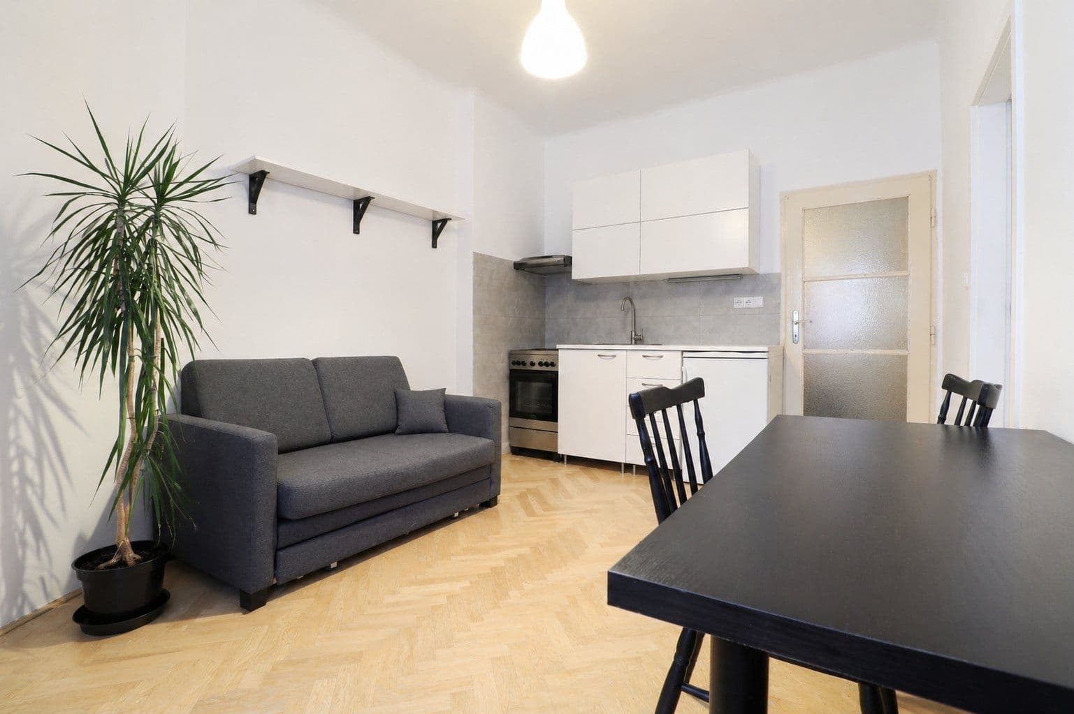 1 bedroom flat to rent, 39 m², Vacínova, Prague, Prague 1 bedroom flat to rent, 39 m², Vacínova, Prague, Prague