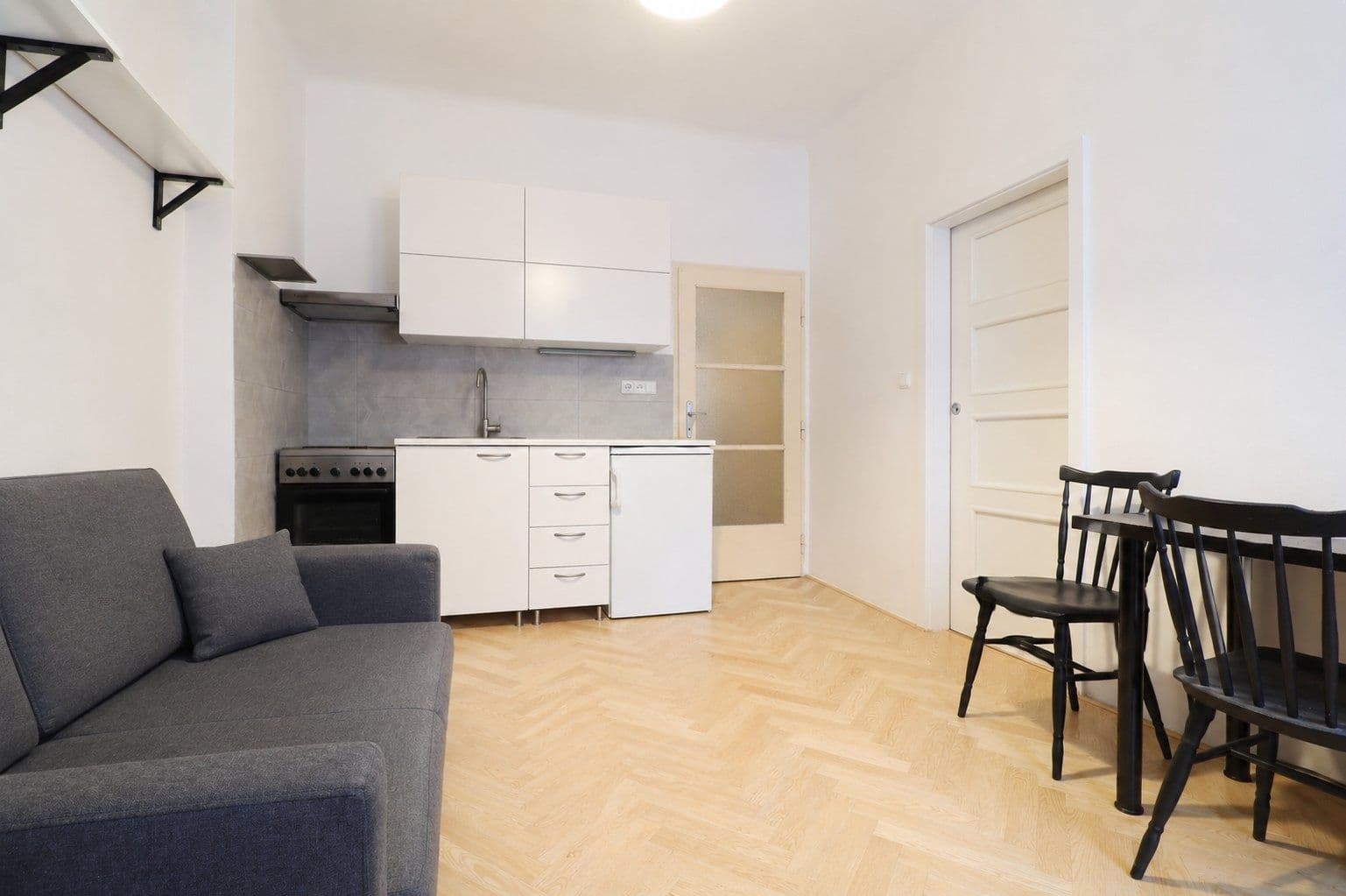 1 bedroom flat to rent, 39 m², Vacínova, Prague, Prague 1 bedroom flat to rent, 39 m², Vacínova, Prague, Prague