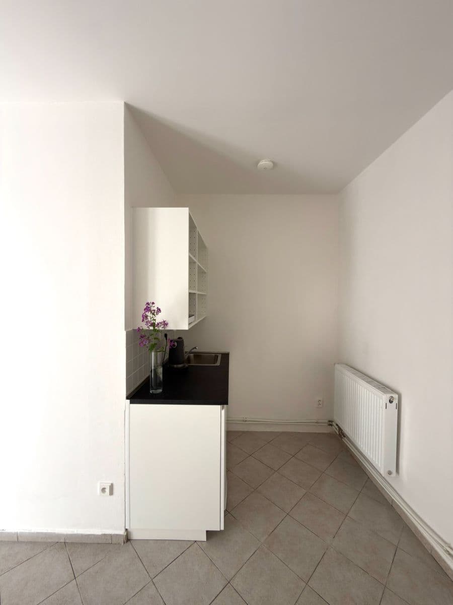 Studio flat to rent, 15 m², Zbynická, Prague, Prague Studio flat to rent, 15 m², Zbynická, Prague, Prague