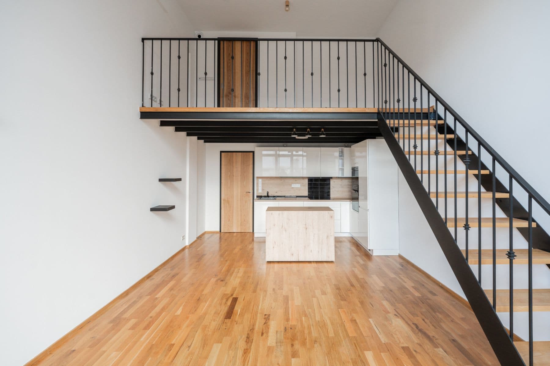 2 bedroom with open-plan kitchen flat to rent, 84 m², Ambrožova, Prague, Prague 2 bedroom with open-plan kitchen flat to rent, 84 m², Ambrožova, Prague, Prague