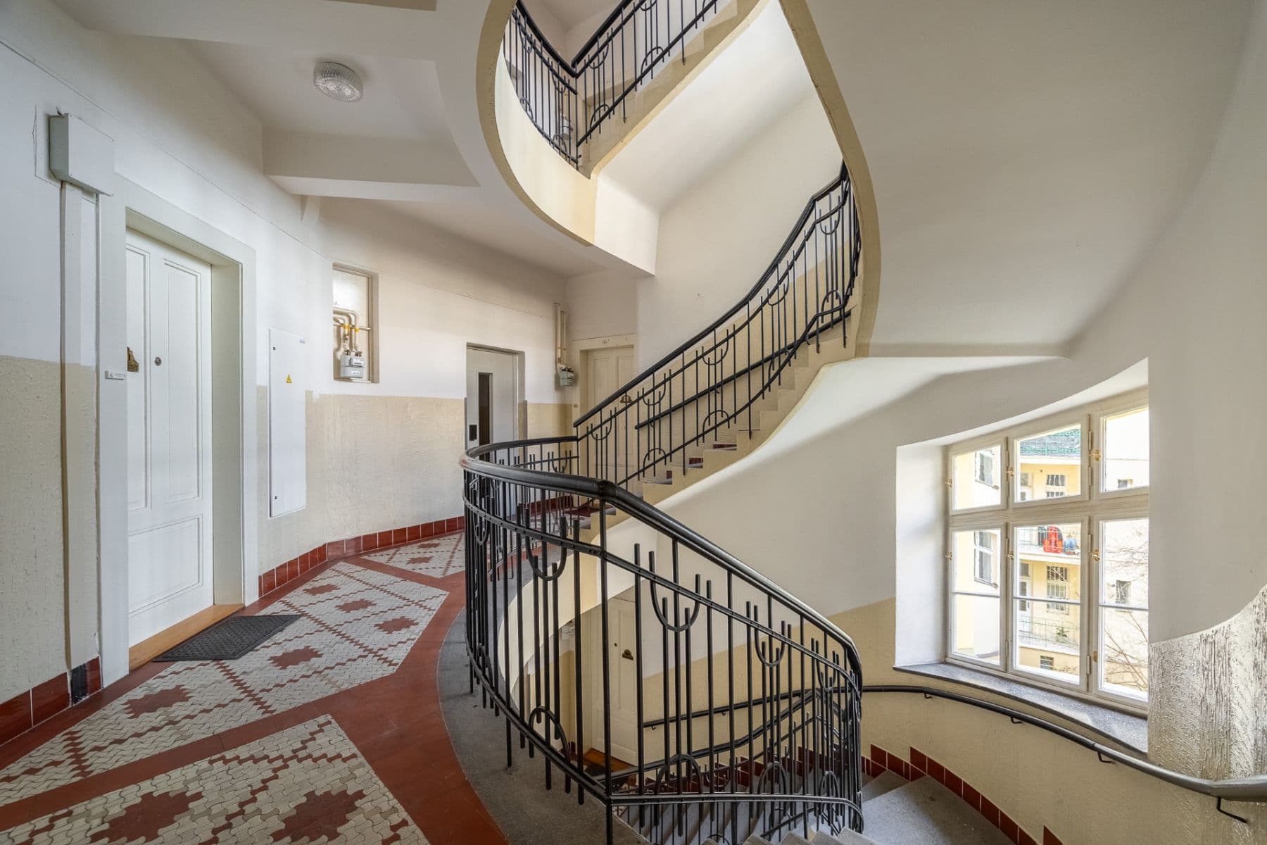 2 bedroom with open-plan kitchen flat for sale, 95 m², Řezáčovo náměstí, Prague, Prague 2 bedroom with open-plan kitchen flat for sale, 95 m², Řezáčovo náměstí, Prague, Prague