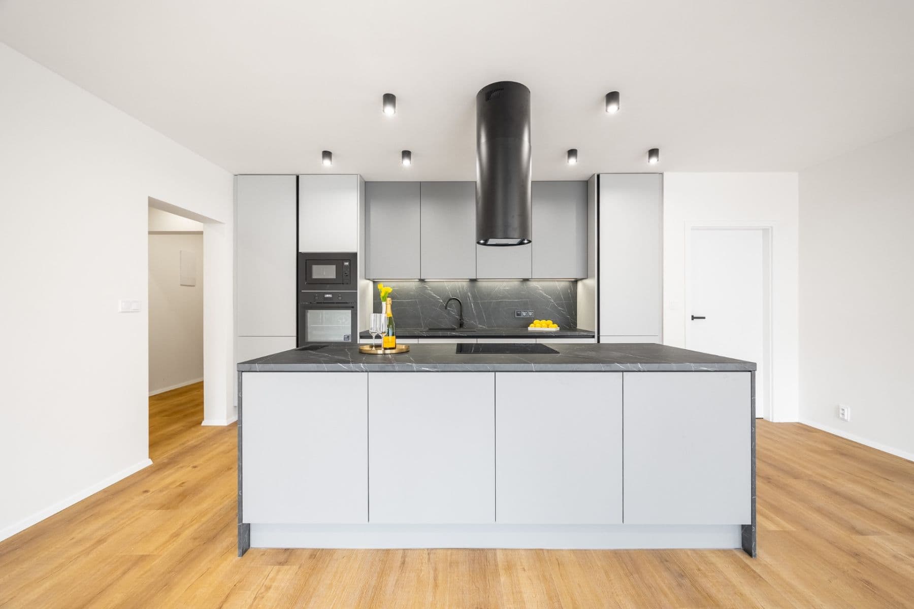 3 bedroom with open-plan kitchen flat for sale, 111 m², Velká skála, Prague, Prague 3 bedroom with open-plan kitchen flat for sale, 111 m², Velká skála, Prague, Prague