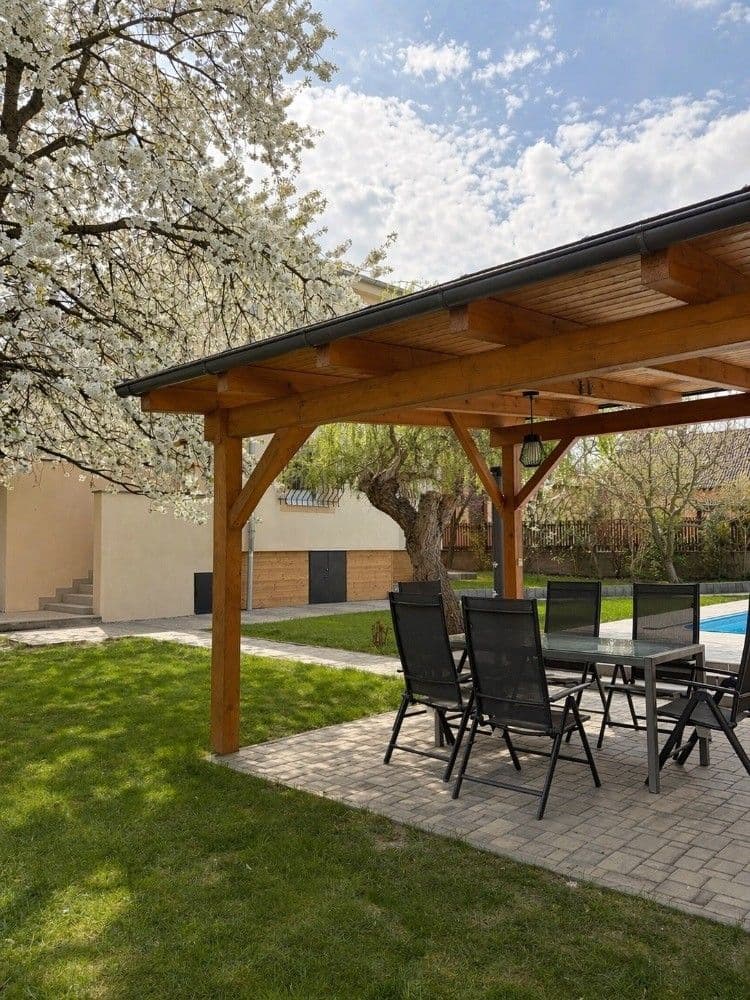 house for sale, 165 m², Vestecká, Vestec, Středočeský Region house for sale, 165 m², Vestecká, Vestec, Středočeský Region