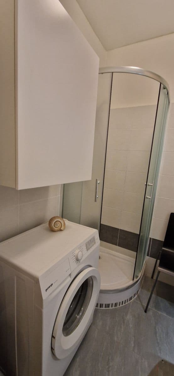 Studio flat to rent, 31 m², Jindřicha Plachty, Prague, Prague Studio flat to rent, 31 m², Jindřicha Plachty, Prague, Prague