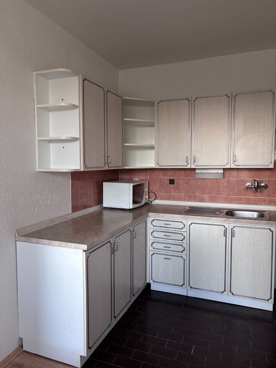 3 bedroom flat to rent, 77 m², Novodvorská, Prague, Prague 3 bedroom flat to rent, 77 m², Novodvorská, Prague, Prague