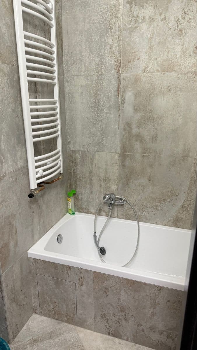 3 bedroom flat to rent, 68 m², Kpt. Fechtnera, Hradec Králové, Královéhradecký Region 3 bedroom flat to rent, 68 m², Kpt. Fechtnera, Hradec Králové, Královéhradecký Region