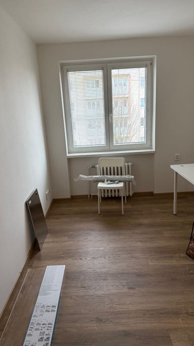 3 bedroom flat to rent, 68 m², Kpt. Fechtnera, Hradec Králové, Královéhradecký Region 3 bedroom flat to rent, 68 m², Kpt. Fechtnera, Hradec Králové, Královéhradecký Region