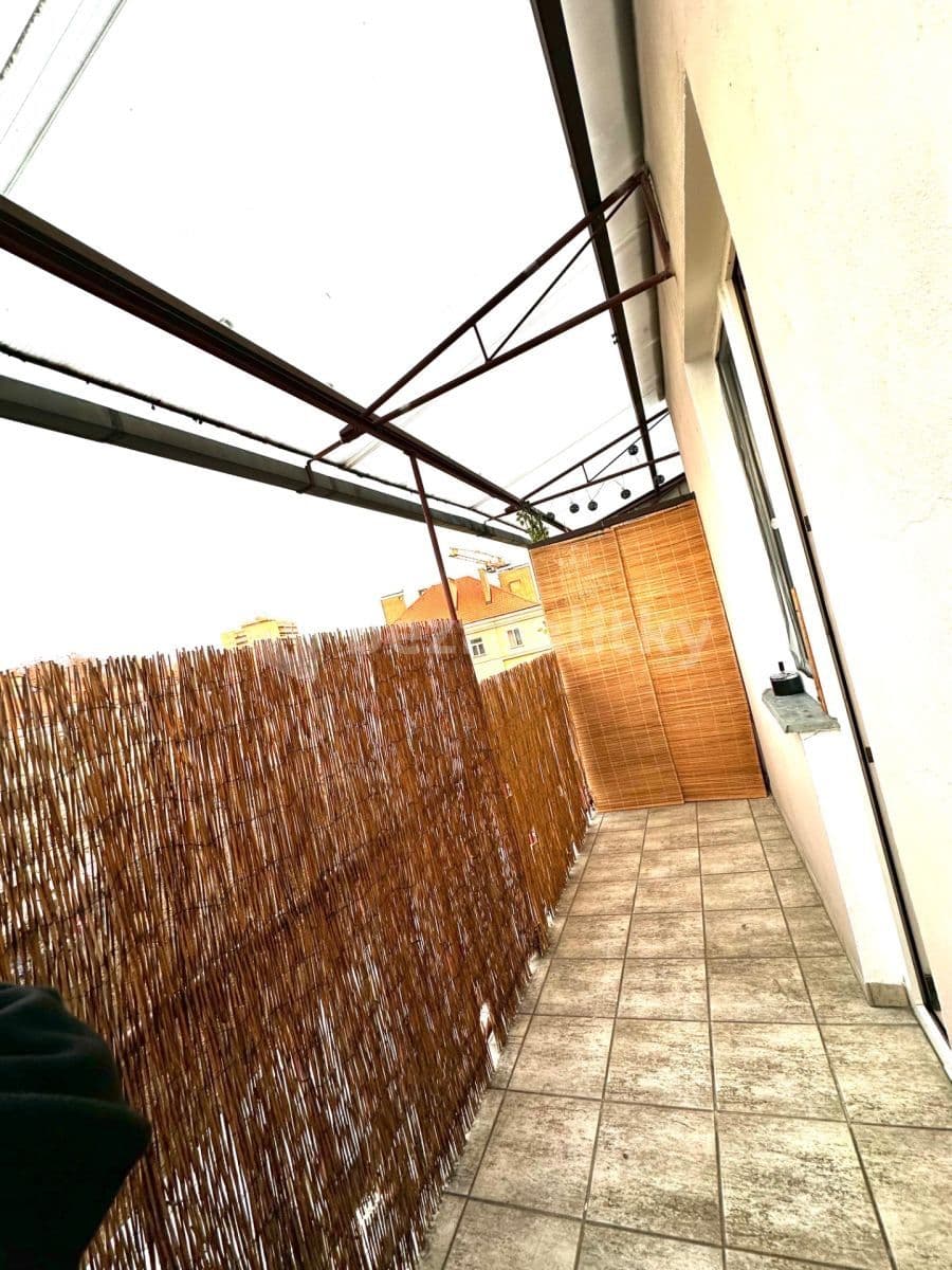 Studio flat to rent, 16 m², Vrchlického, Prague, Prague Studio flat to rent, 16 m², Vrchlického, Prague, Prague