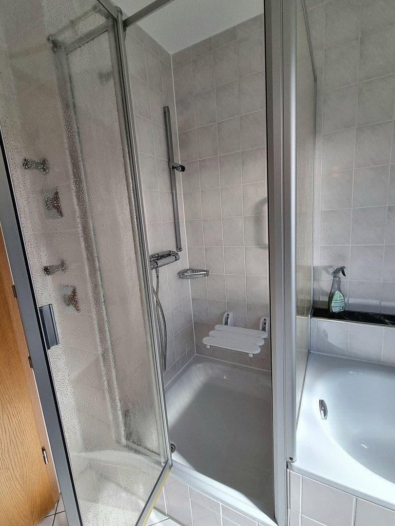 2 bedroom with open-plan kitchen flat to rent, 119 m², Bochum, North Rhine-Westphalia 2 bedroom with open-plan kitchen flat to rent, 119 m², Bochum, North Rhine-Westphalia