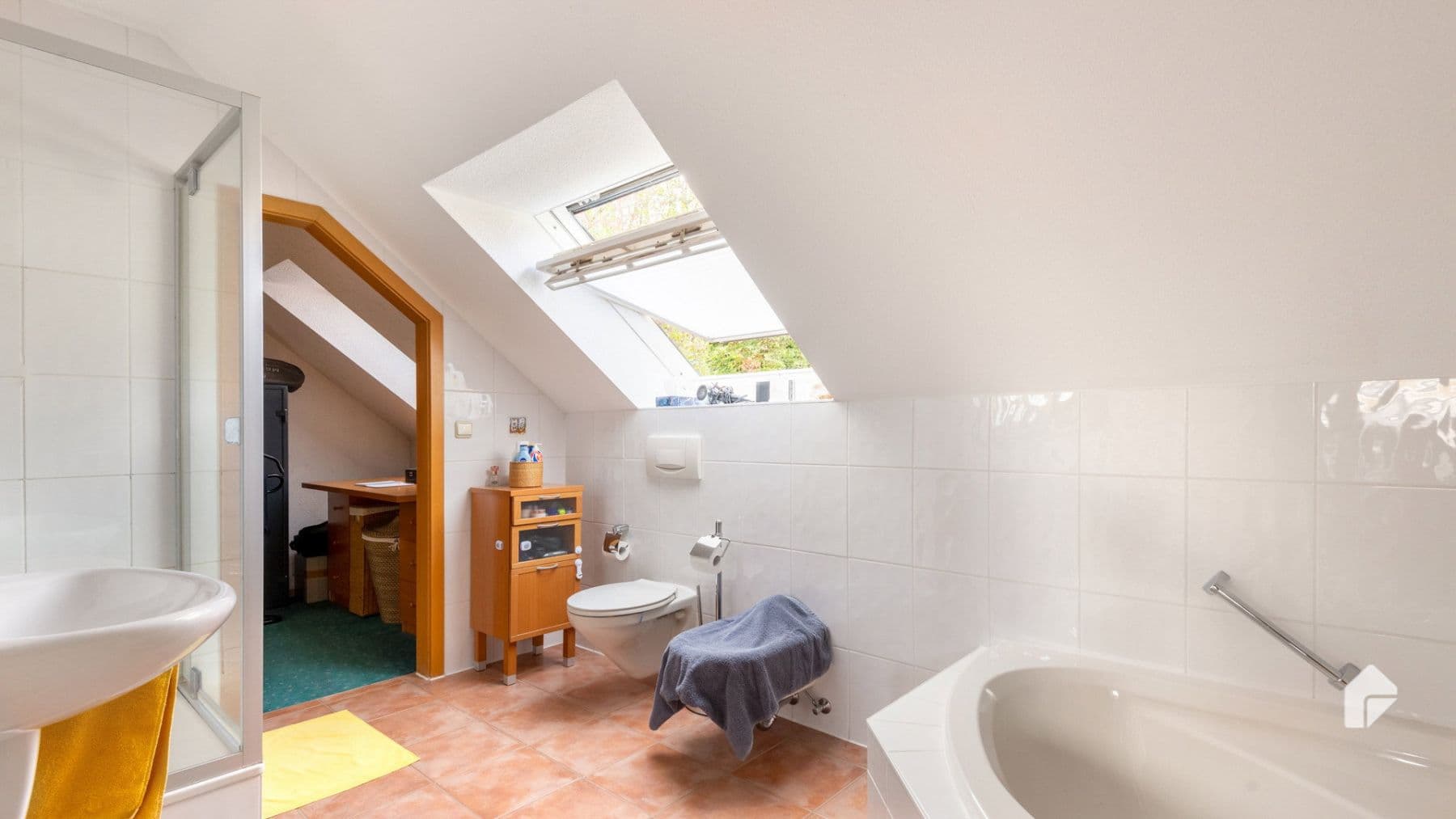 2 bedroom with open-plan kitchen flat to rent, 140 m², Niedernhausen, Hesse 2 bedroom with open-plan kitchen flat to rent, 140 m², Niedernhausen, Hesse