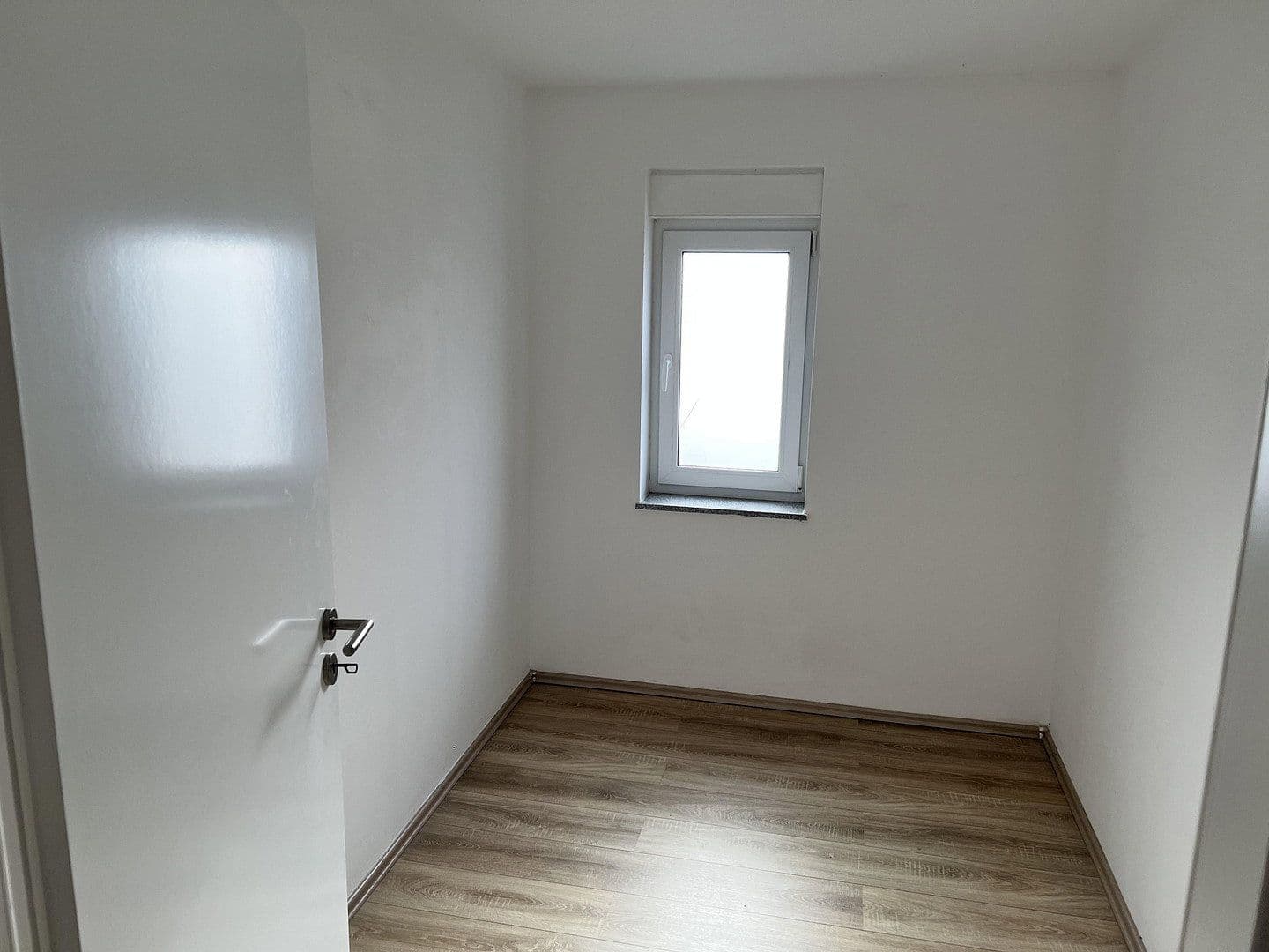 1 bedroom with open-plan kitchen flat to rent, 152 m², Worderberg 5, Wuppertal, North Rhine-Westphalia 1 bedroom with open-plan kitchen flat to rent, 152 m², Worderberg 5, Wuppertal, North Rhine-Westphalia