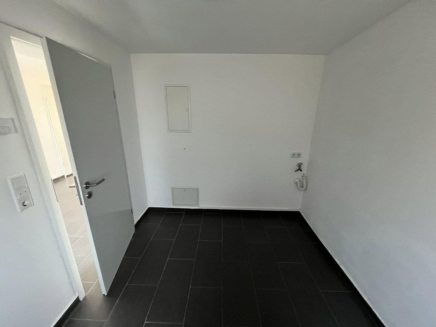 1 bedroom with open-plan kitchen flat to rent, 152 m², Worderberg 5, Wuppertal, North Rhine-Westphalia 1 bedroom with open-plan kitchen flat to rent, 152 m², Worderberg 5, Wuppertal, North Rhine-Westphalia