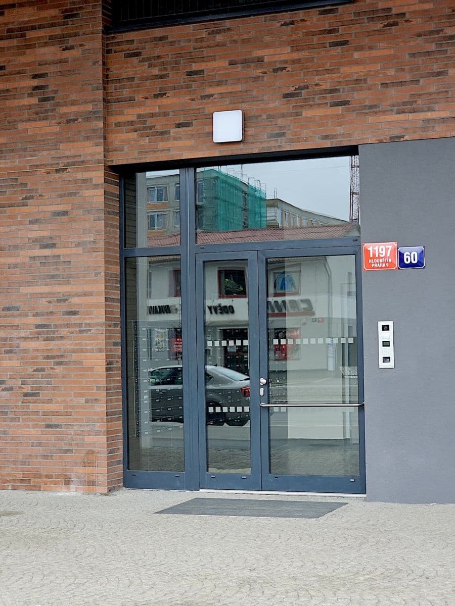 Studio flat to rent, 37 m², U Tesly, Prague, Prague Studio flat to rent, 37 m², U Tesly, Prague, Prague