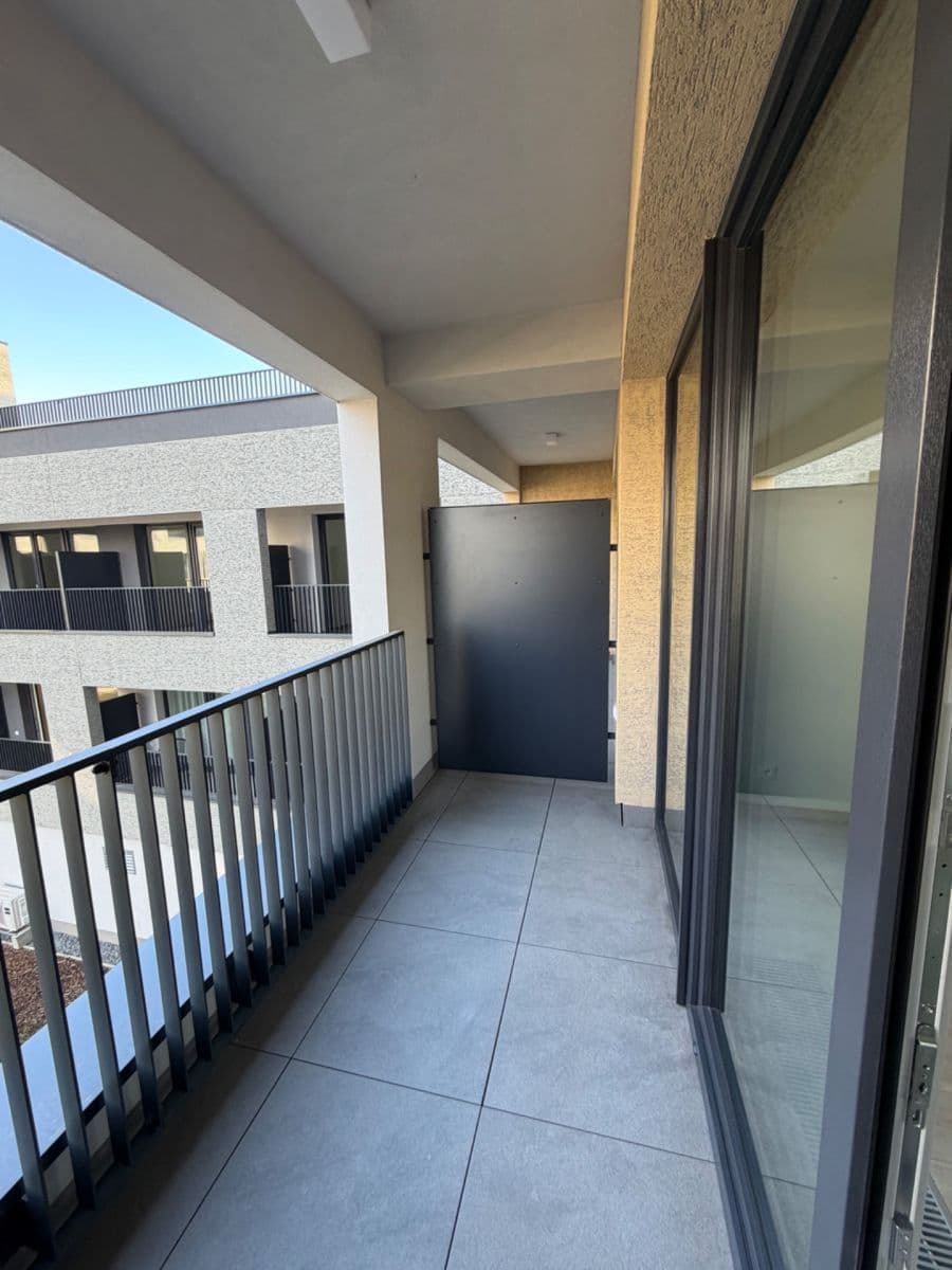 Studio flat to rent, 37 m², U Tesly, Prague, Prague Studio flat to rent, 37 m², U Tesly, Prague, Prague