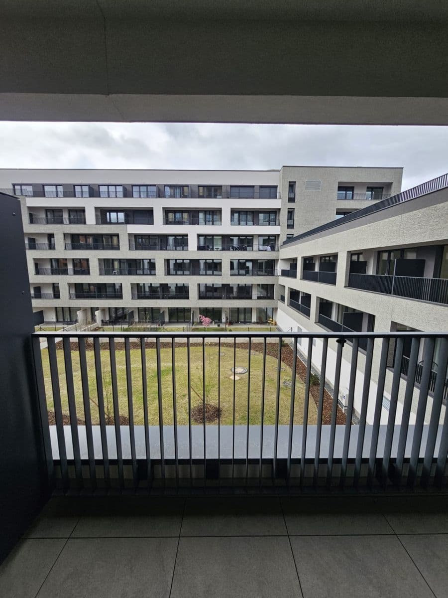 Studio flat to rent, 37 m², U Tesly, Prague, Prague Studio flat to rent, 37 m², U Tesly, Prague, Prague