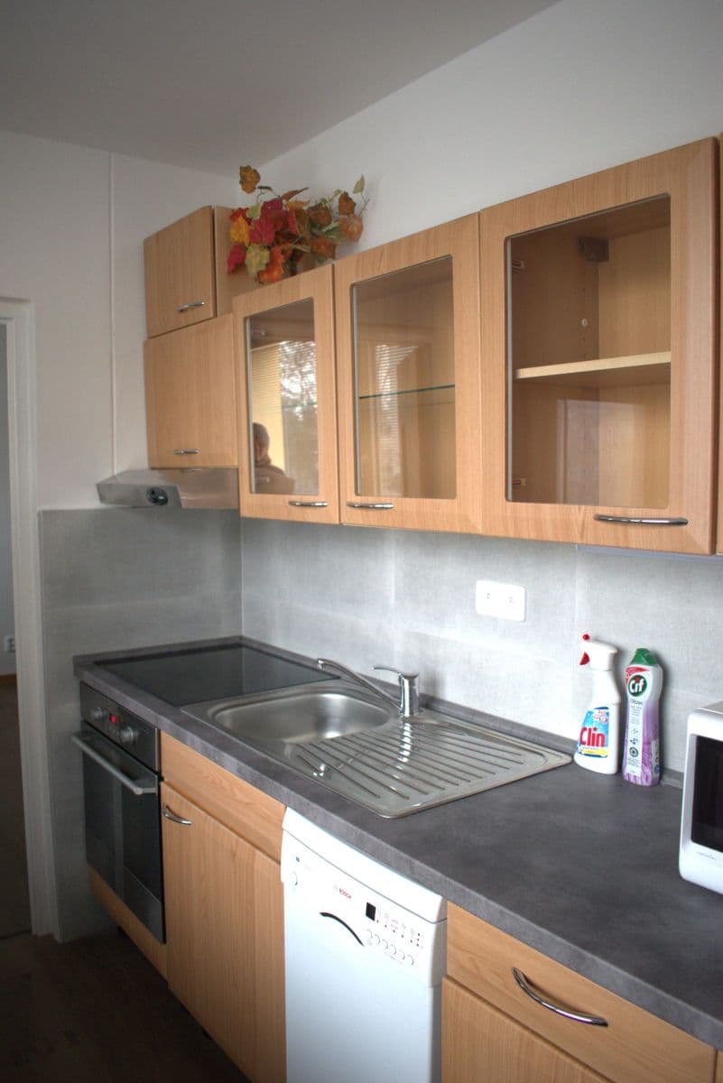3 bedroom flat to rent, 72 m², K Sokolovně, Hradec Králové, Královéhradecký Region 3 bedroom flat to rent, 72 m², K Sokolovně, Hradec Králové, Královéhradecký Region
