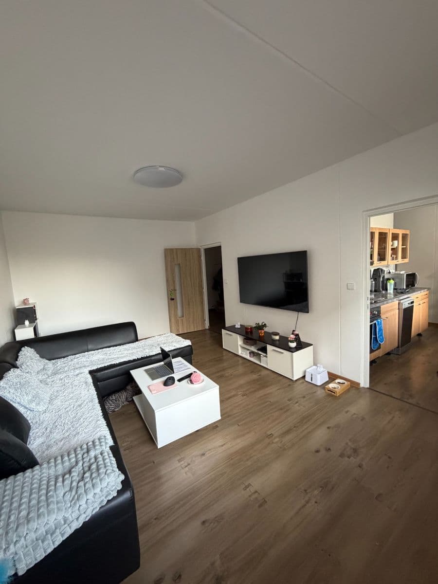 3 bedroom flat to rent, 72 m², K Sokolovně, Hradec Králové, Královéhradecký Region 3 bedroom flat to rent, 72 m², K Sokolovně, Hradec Králové, Královéhradecký Region
