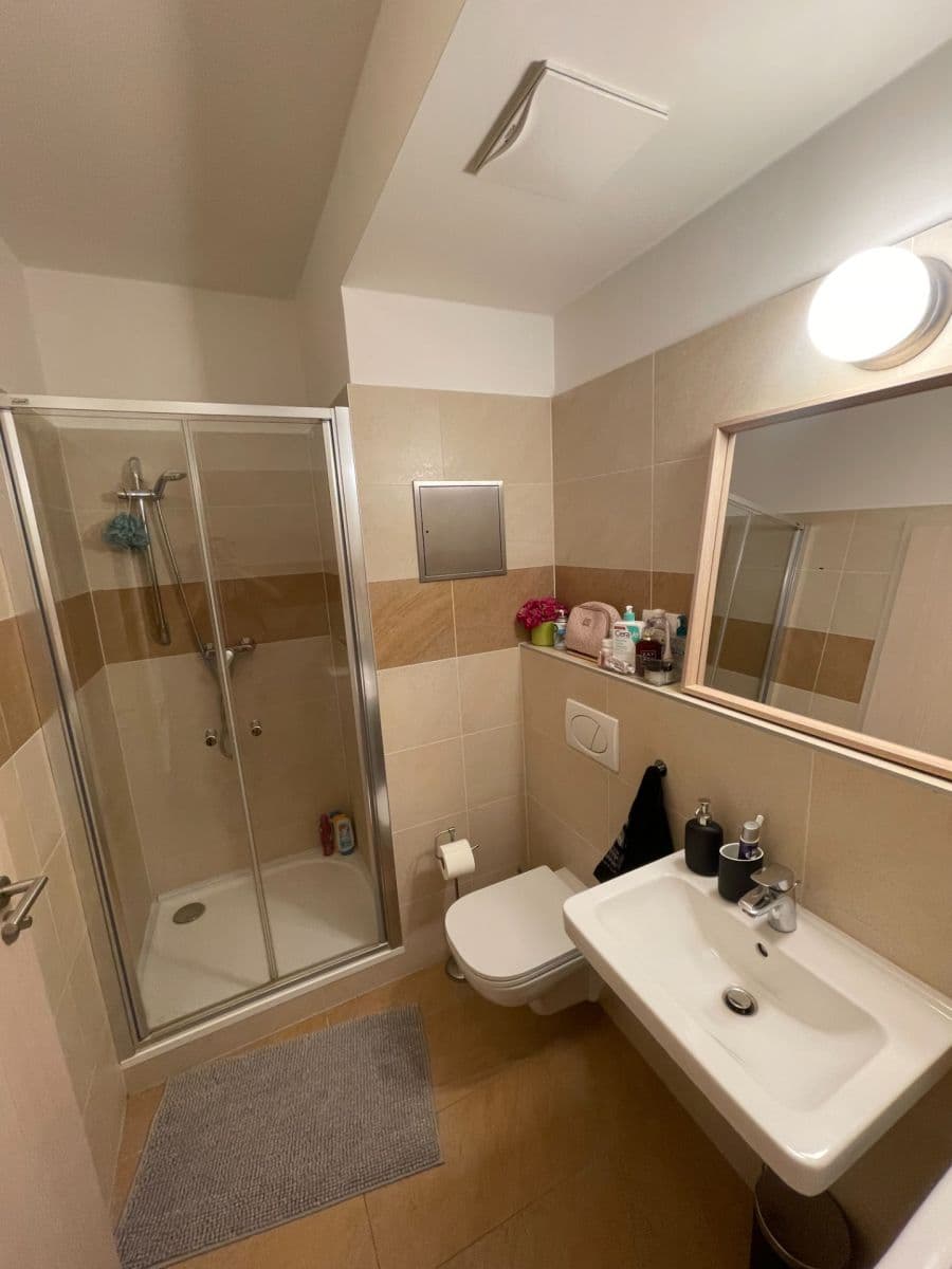 Studio flat to rent, 33 m², Škrábkových, Prague, Prague Studio flat to rent, 33 m², Škrábkových, Prague, Prague