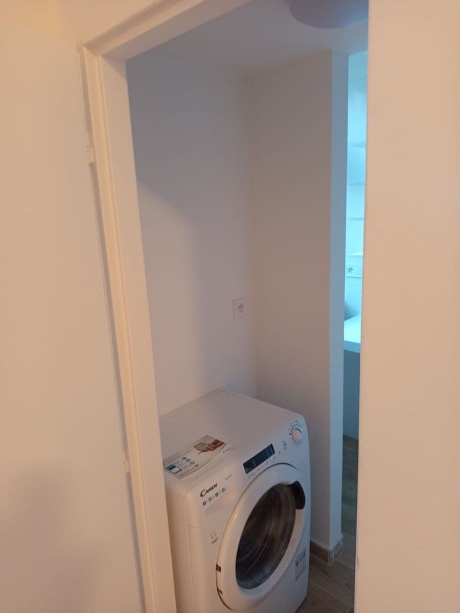 Studio flat to rent, 22 m², Jičínská, Prague, Prague Studio flat to rent, 22 m², Jičínská, Prague, Prague