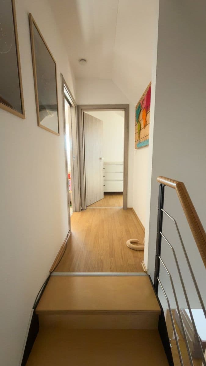 2 bedroom with open-plan kitchen flat for sale, 90 m², U potoka, Jinočany, Středočeský Region 2 bedroom with open-plan kitchen flat for sale, 90 m², U potoka, Jinočany, Středočeský Region