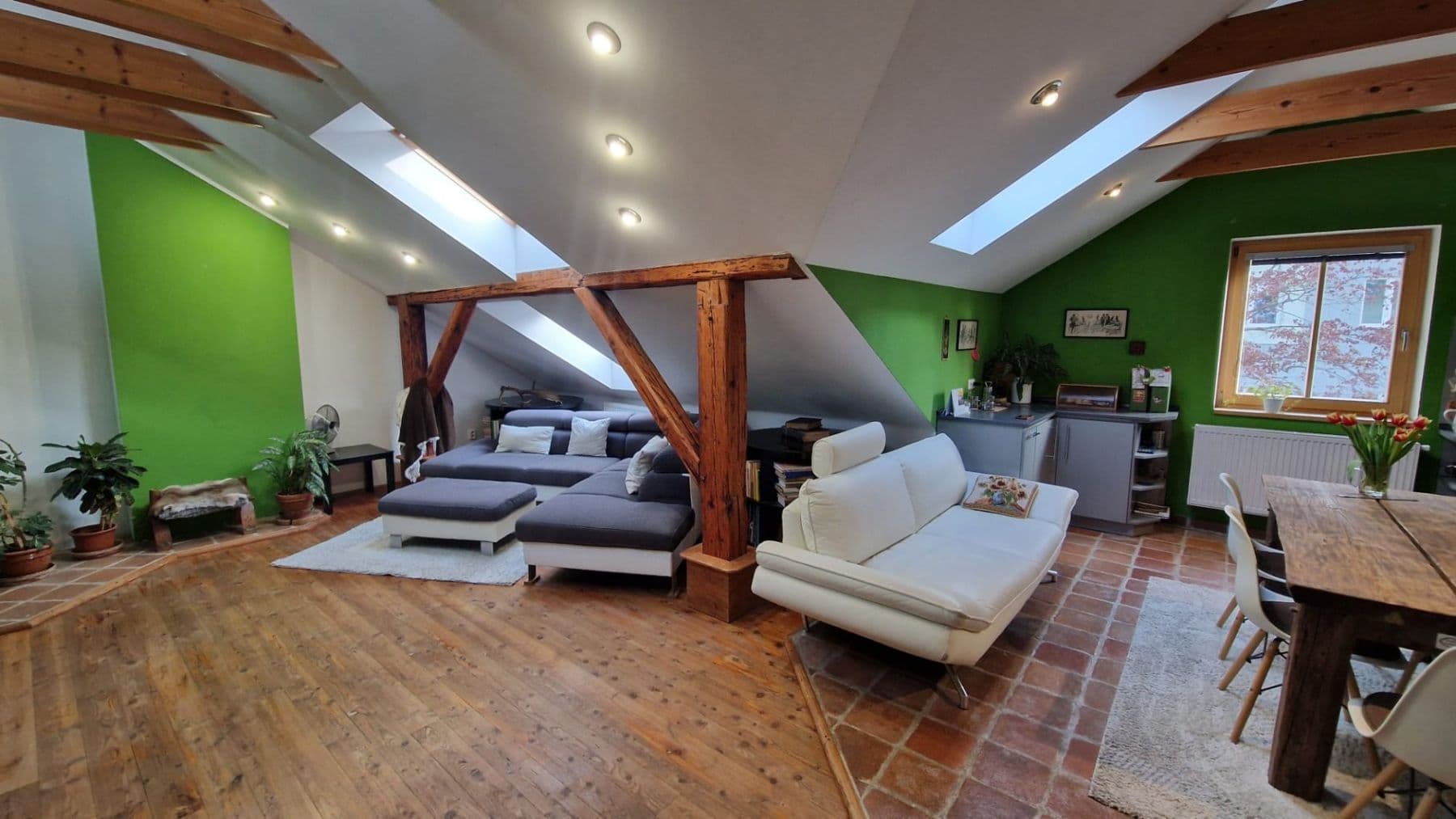 3 bedroom with open-plan kitchen flat for sale, 110 m², Třebízského, Jihlava, Vysočina Region 3 bedroom with open-plan kitchen flat for sale, 110 m², Třebízského, Jihlava, Vysočina Region