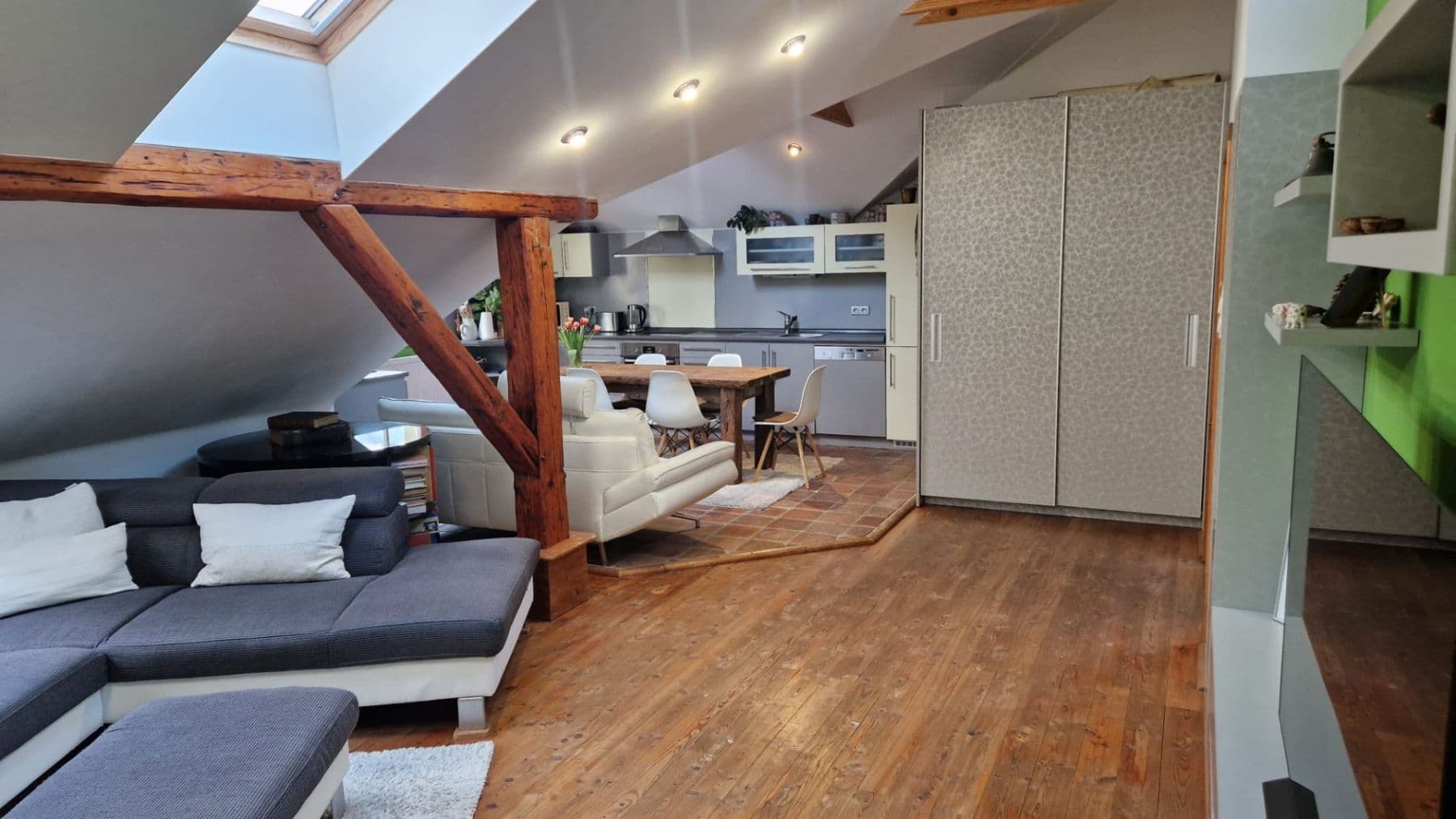 3 bedroom with open-plan kitchen flat for sale, 110 m², Třebízského, Jihlava, Vysočina Region 3 bedroom with open-plan kitchen flat for sale, 110 m², Třebízského, Jihlava, Vysočina Region