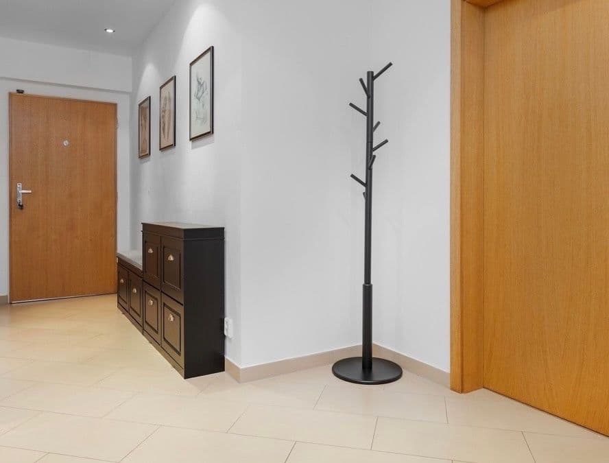 2 bedroom with open-plan kitchen flat to rent, 80 m², Sazovická, Prague, Prague 2 bedroom with open-plan kitchen flat to rent, 80 m², Sazovická, Prague, Prague