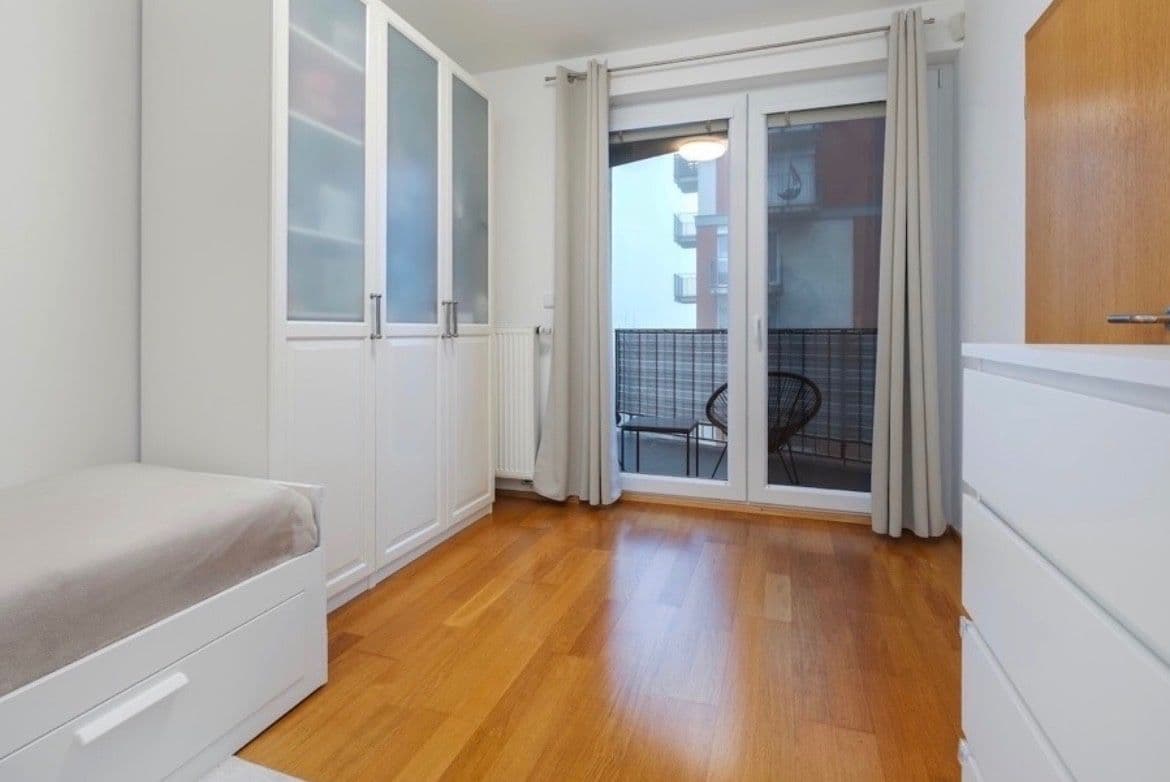 2 bedroom with open-plan kitchen flat to rent, 80 m², Sazovická, Prague, Prague 2 bedroom with open-plan kitchen flat to rent, 80 m², Sazovická, Prague, Prague