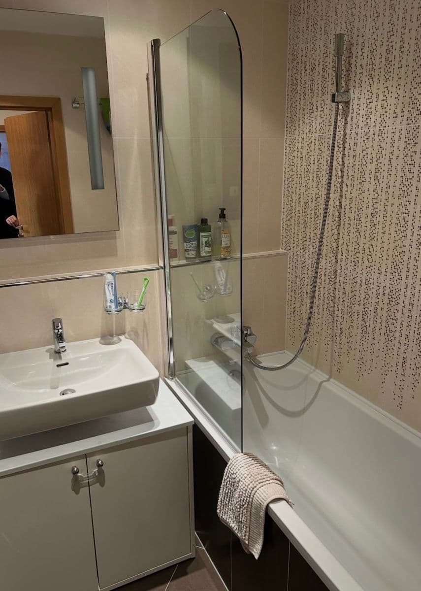 2 bedroom with open-plan kitchen flat to rent, 80 m², Sazovická, Prague, Prague 2 bedroom with open-plan kitchen flat to rent, 80 m², Sazovická, Prague, Prague