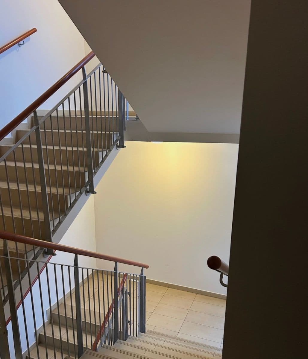 2 bedroom with open-plan kitchen flat to rent, 80 m², Sazovická, Prague, Prague 2 bedroom with open-plan kitchen flat to rent, 80 m², Sazovická, Prague, Prague