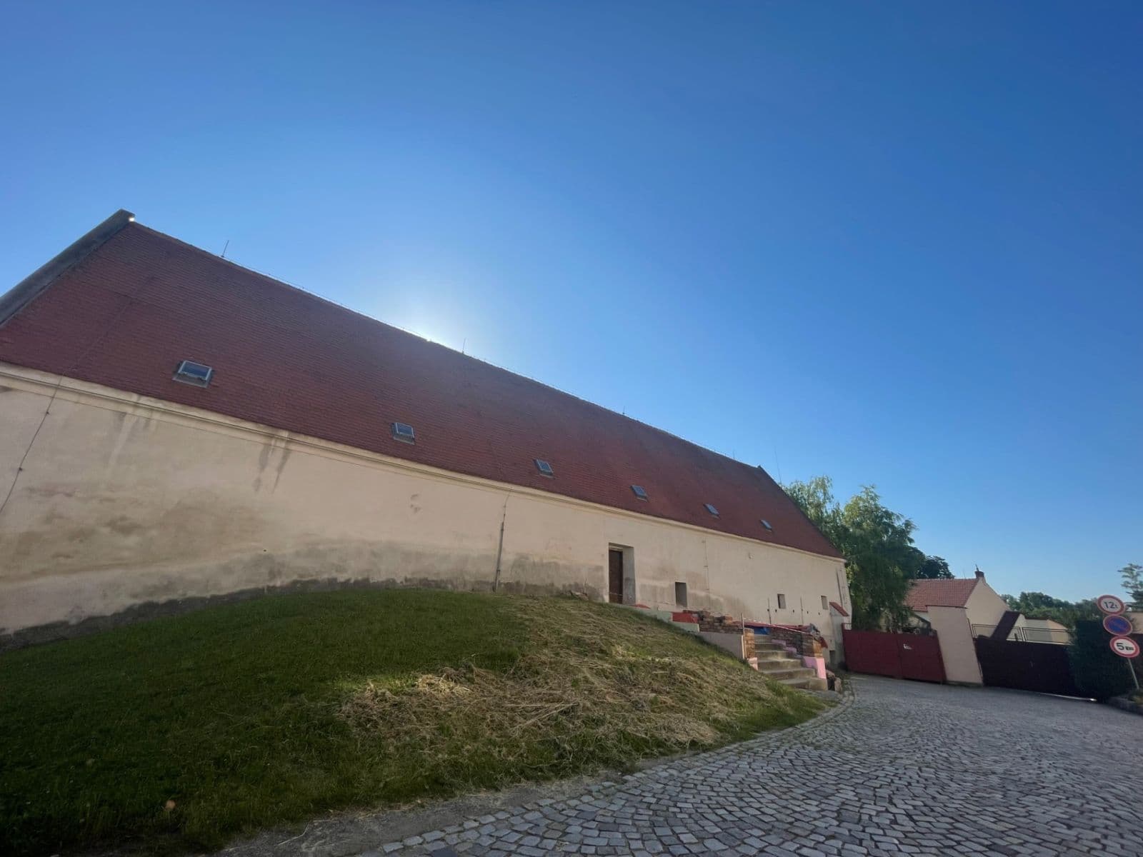 house for sale, 360 m², nám. děk. Františka Kvapila, Nezamyslice, Olomoucký Region house for sale, 360 m², nám. děk. Františka Kvapila, Nezamyslice, Olomoucký Region