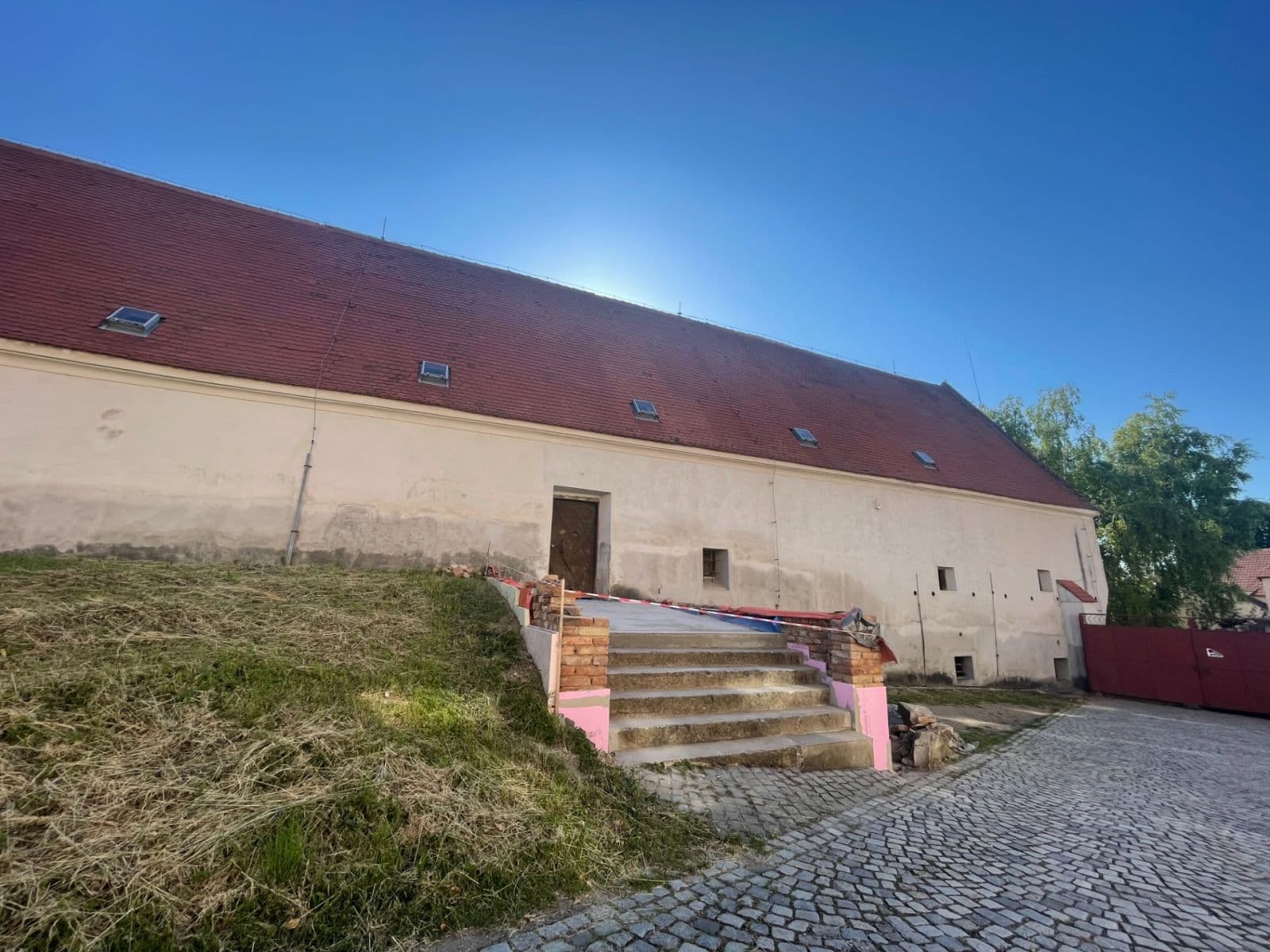 house for sale, 360 m², nám. děk. Františka Kvapila, Nezamyslice, Olomoucký Region house for sale, 360 m², nám. děk. Františka Kvapila, Nezamyslice, Olomoucký Region