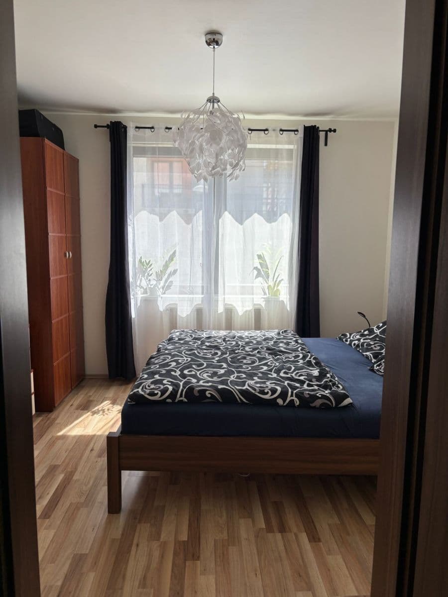 1 bedroom with open-plan kitchen flat to rent, 59 m², Hálův statek, Prague, Prague 1 bedroom with open-plan kitchen flat to rent, 59 m², Hálův statek, Prague, Prague